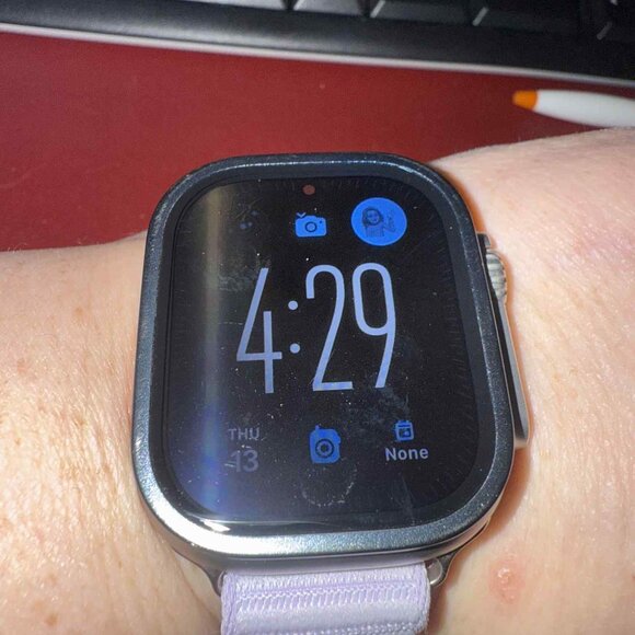 Apple Watch Ultra 2 [GPS + Cellular 49mm] Smartwatch with Rugged Titanium Case - Picture 4 of 8